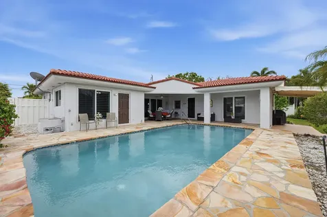 2211 NE 32nd Street Lighthouse Point FL 33064