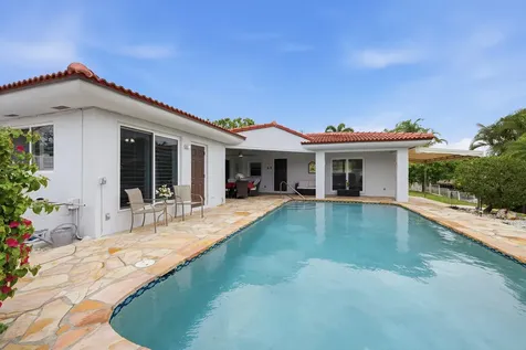 2211 NE 32nd Street Lighthouse Point FL 33064