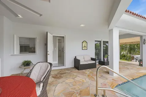 2211 NE 32nd Street Lighthouse Point FL 33064
