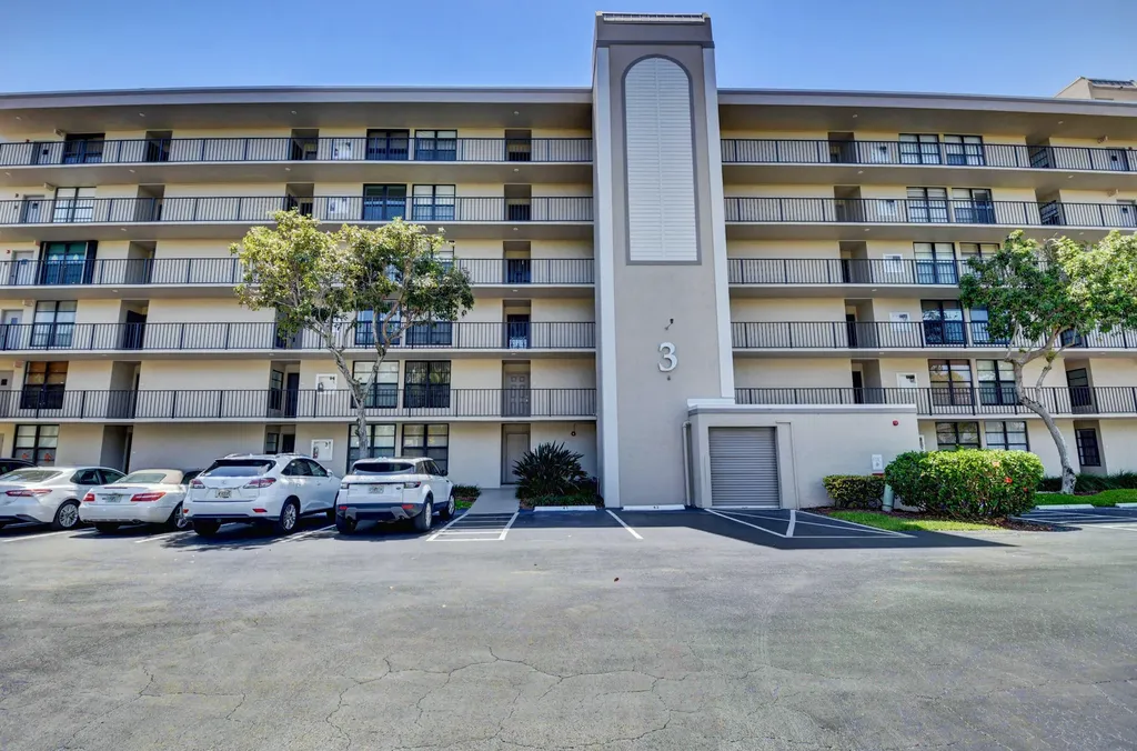 3 Royal Palm Way Boca Raton FL 33432