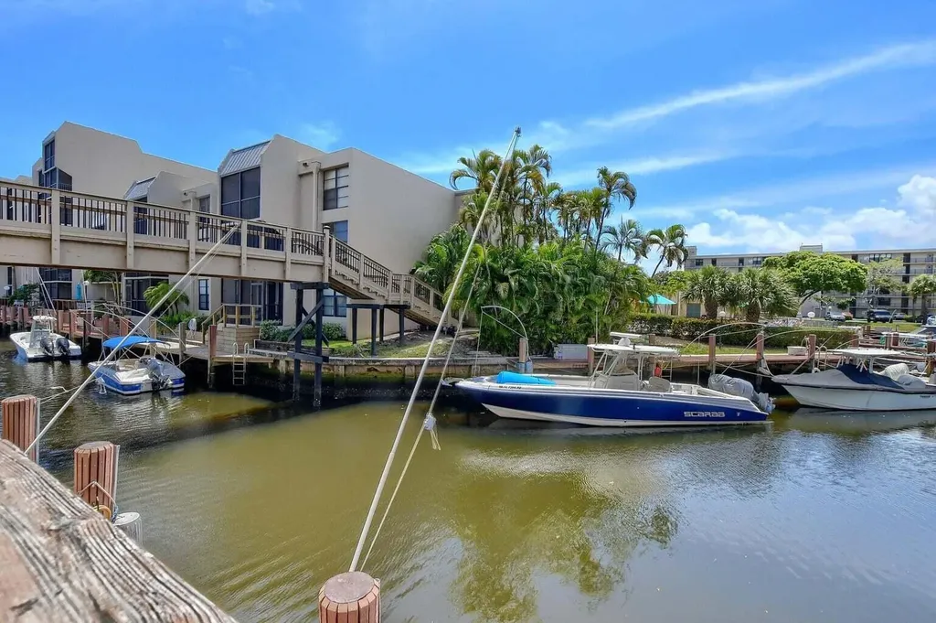 3 Royal Palm Way Boca Raton FL 33432