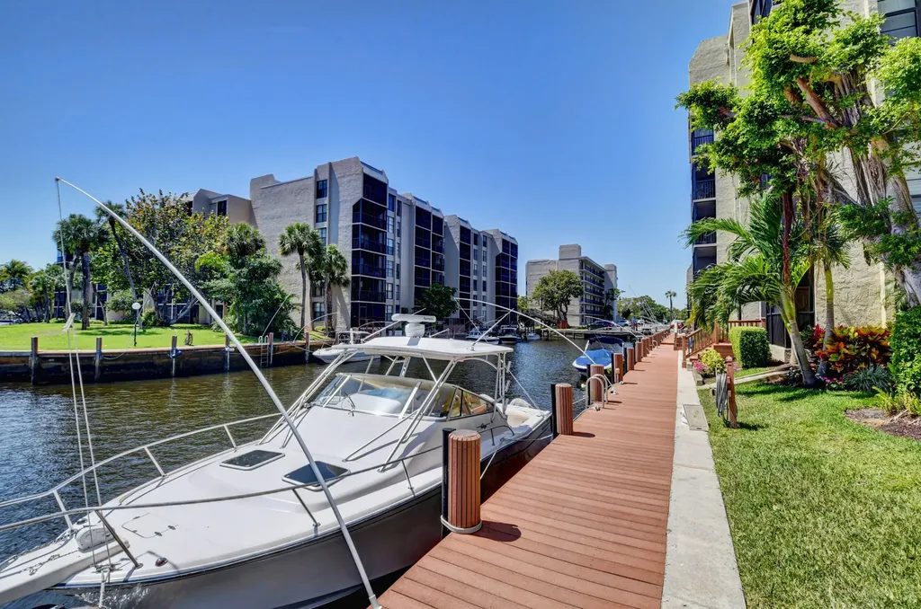 3 Royal Palm Way Boca Raton FL 33432