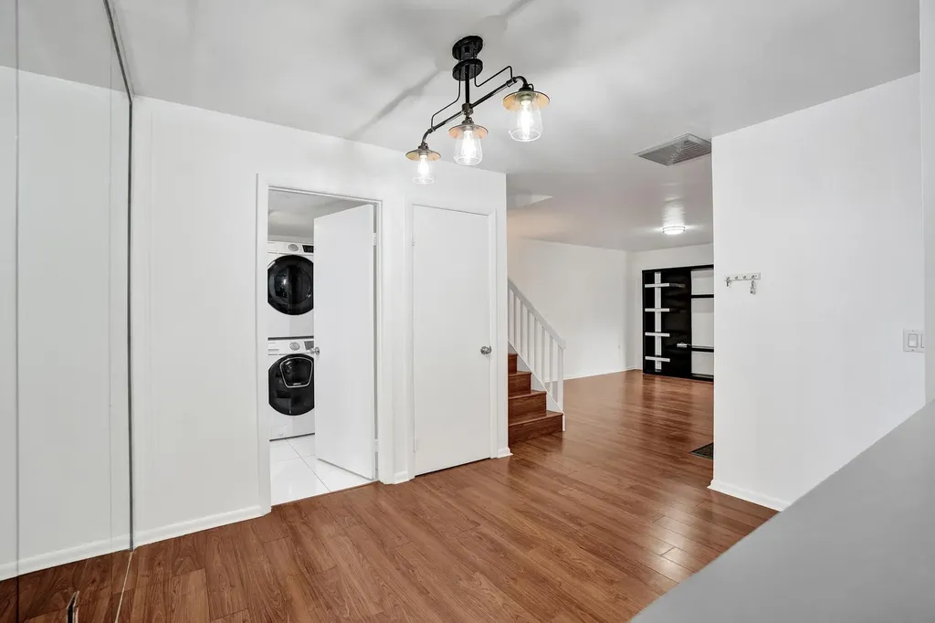 9111 SW 20th Street Davie FL 33324