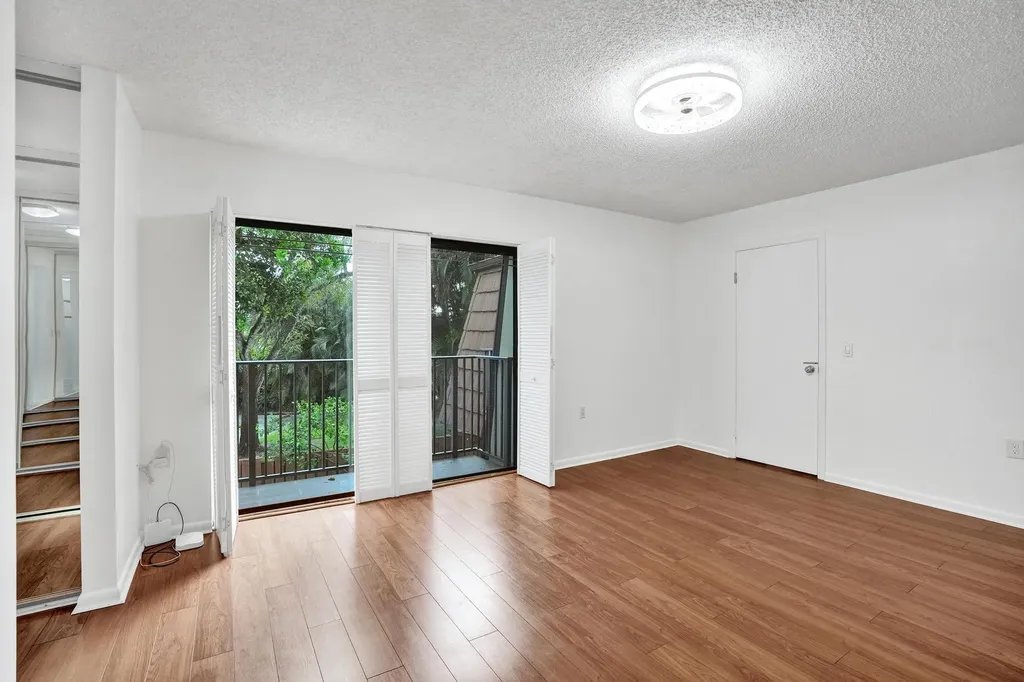 9111 SW 20th Street Davie FL 33324