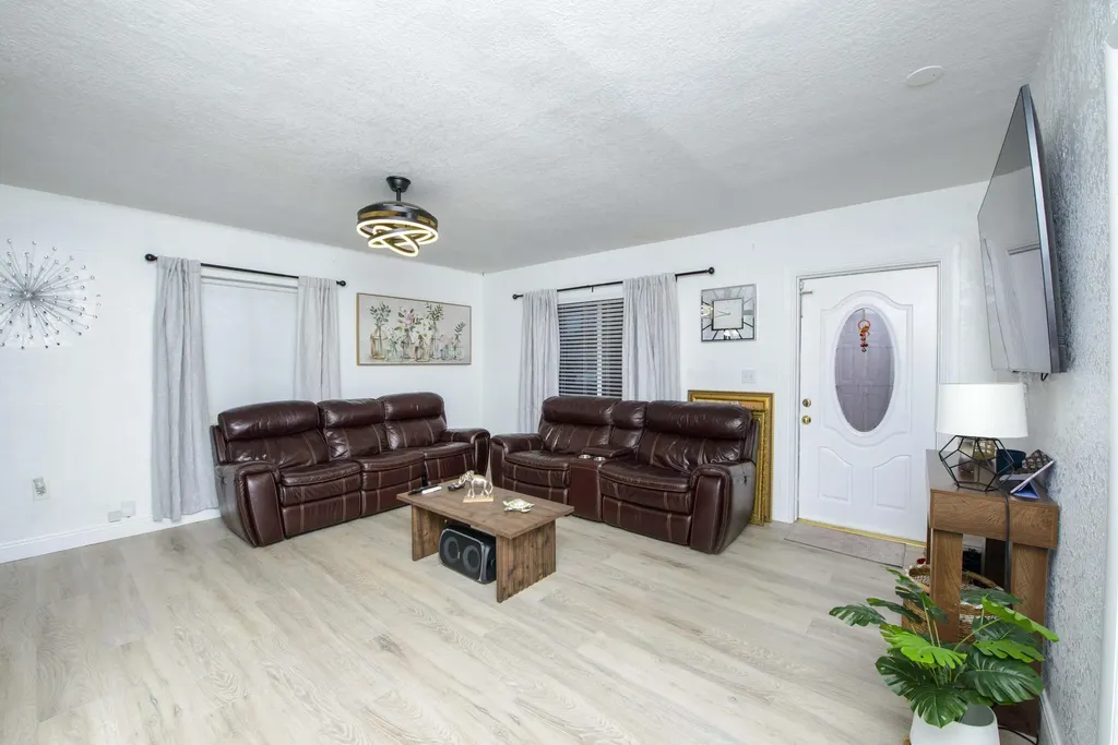 1713 N J Street Lake Worth Beach FL 33460