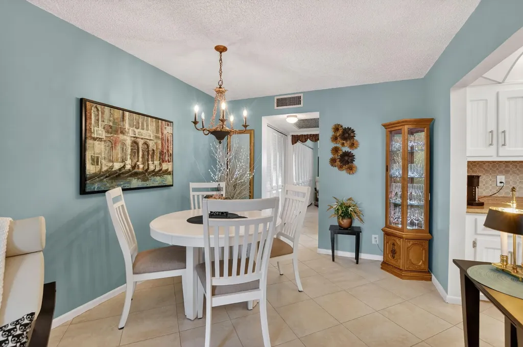 2010 N Farnham N Deerfield Beach FL 33442