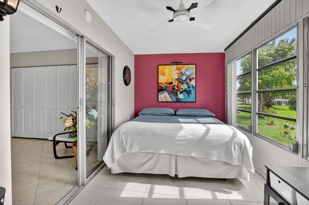 2010 N Farnham N Deerfield Beach FL 33442