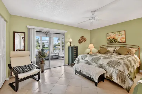 2010 N Farnham N Deerfield Beach FL 33442