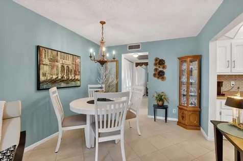 2010 N Farnham N Deerfield Beach FL 33442