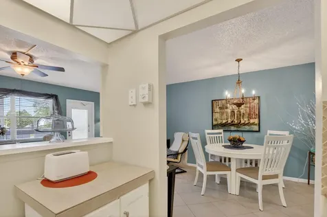 2010 N Farnham N Deerfield Beach FL 33442