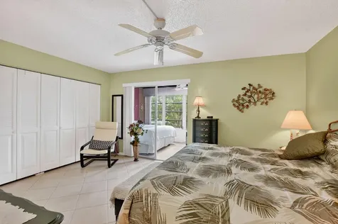2010 N Farnham N Deerfield Beach FL 33442