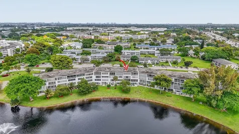 2010 N Farnham N Deerfield Beach FL 33442