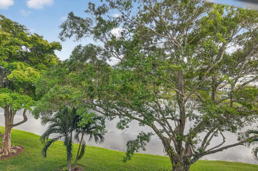 4038 Durham B Deerfield Beach FL 33442