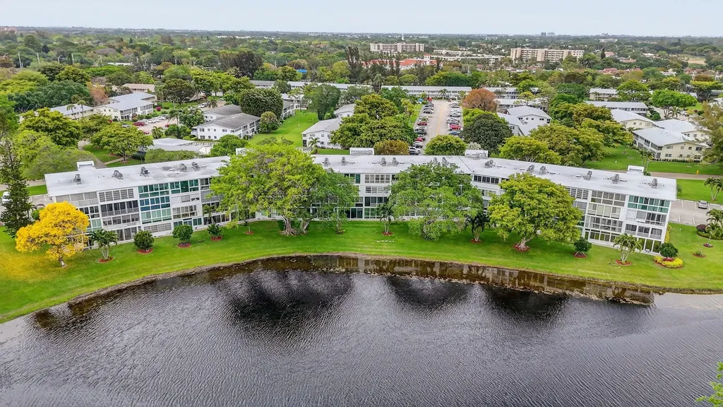 4038 Durham B Deerfield Beach FL 33442