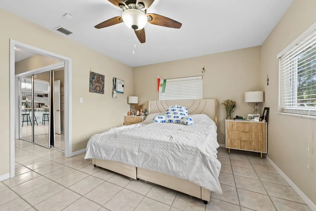 939 Buchanan Street Hollywood FL 33019