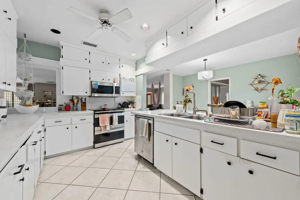 939 Buchanan Street Hollywood FL 33019