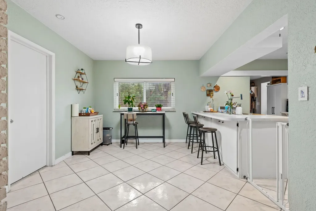 939 Buchanan Street Hollywood FL 33019