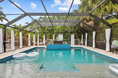 939 Buchanan Street Hollywood FL 33019