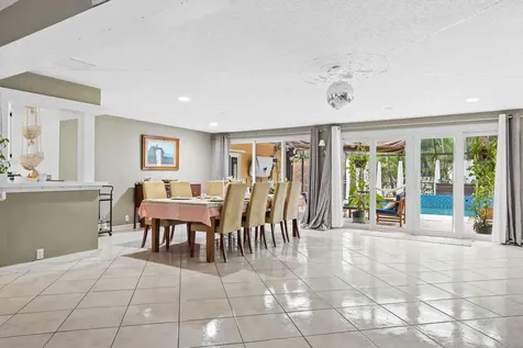 939 Buchanan Street Hollywood FL 33019
