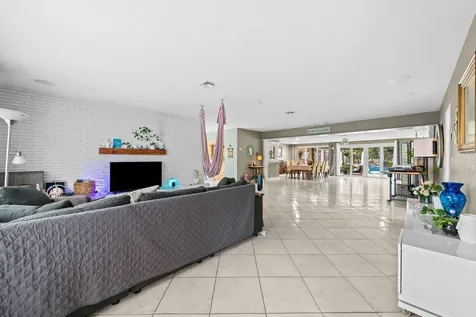 939 Buchanan Street Hollywood FL 33019