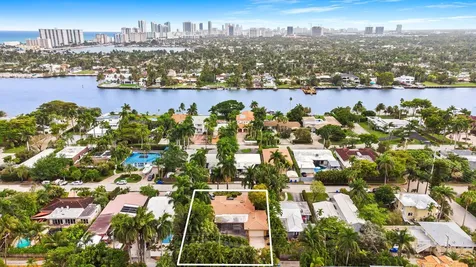939 Buchanan Street Hollywood FL 33019