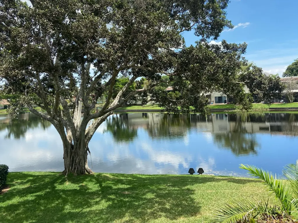 134 Wimbledon Lakes Drive Plantation FL 33324