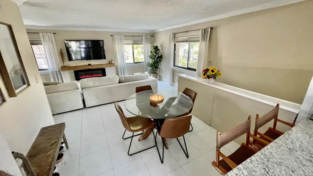 134 Wimbledon Lakes Drive Plantation FL 33324