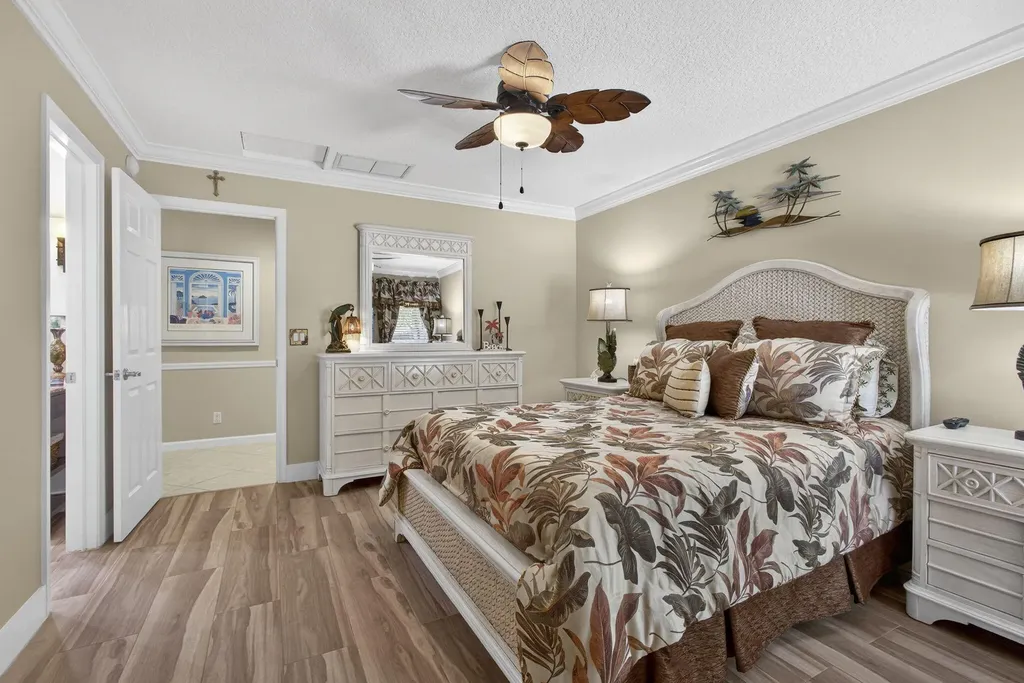 9 Kintyre Road Palm Beach Gardens FL 33418