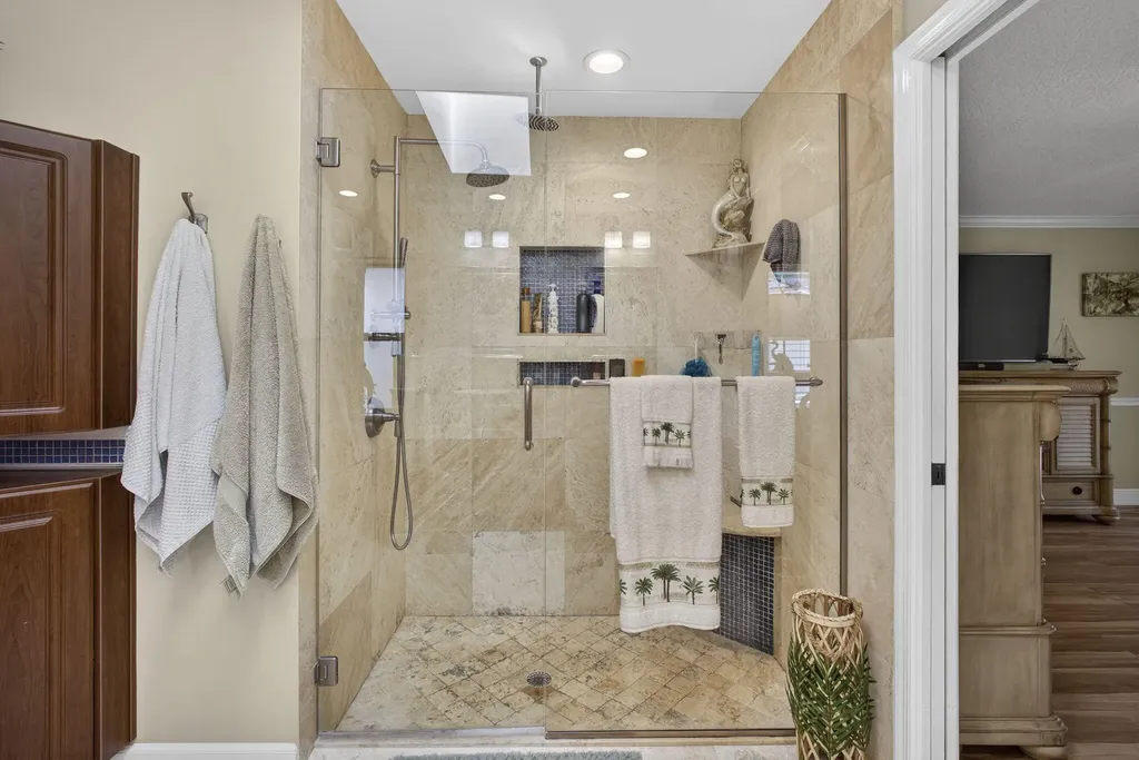 9 Kintyre Road Palm Beach Gardens FL 33418