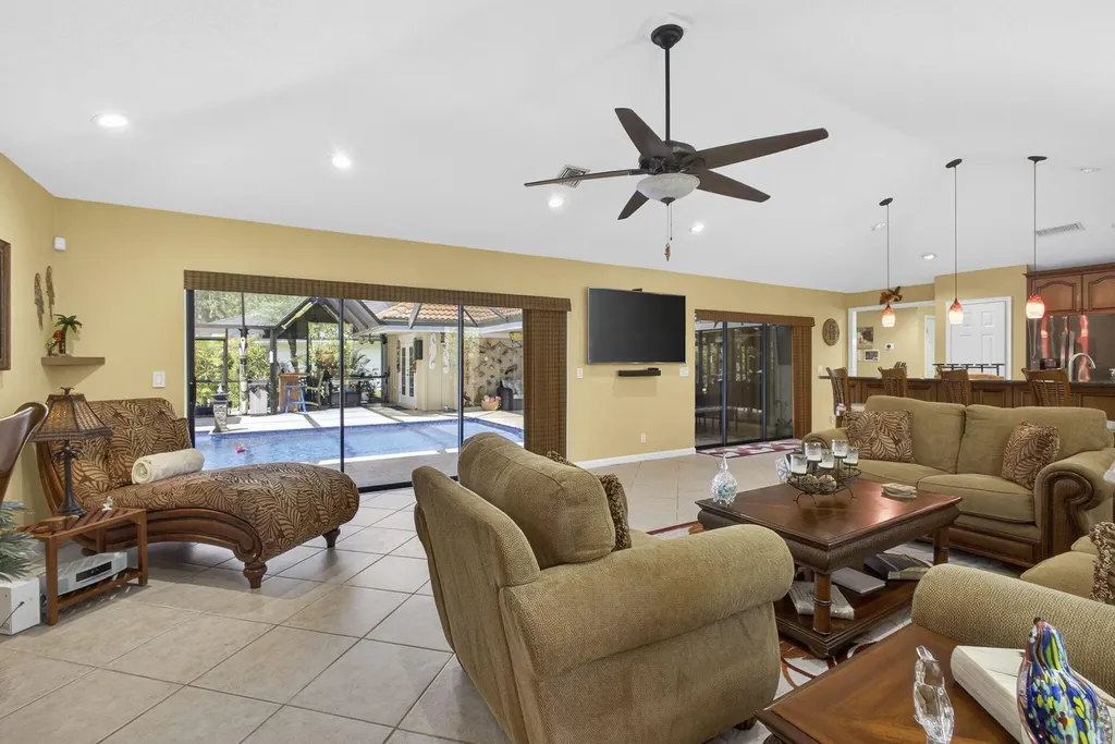 9 Kintyre Road Palm Beach Gardens FL 33418