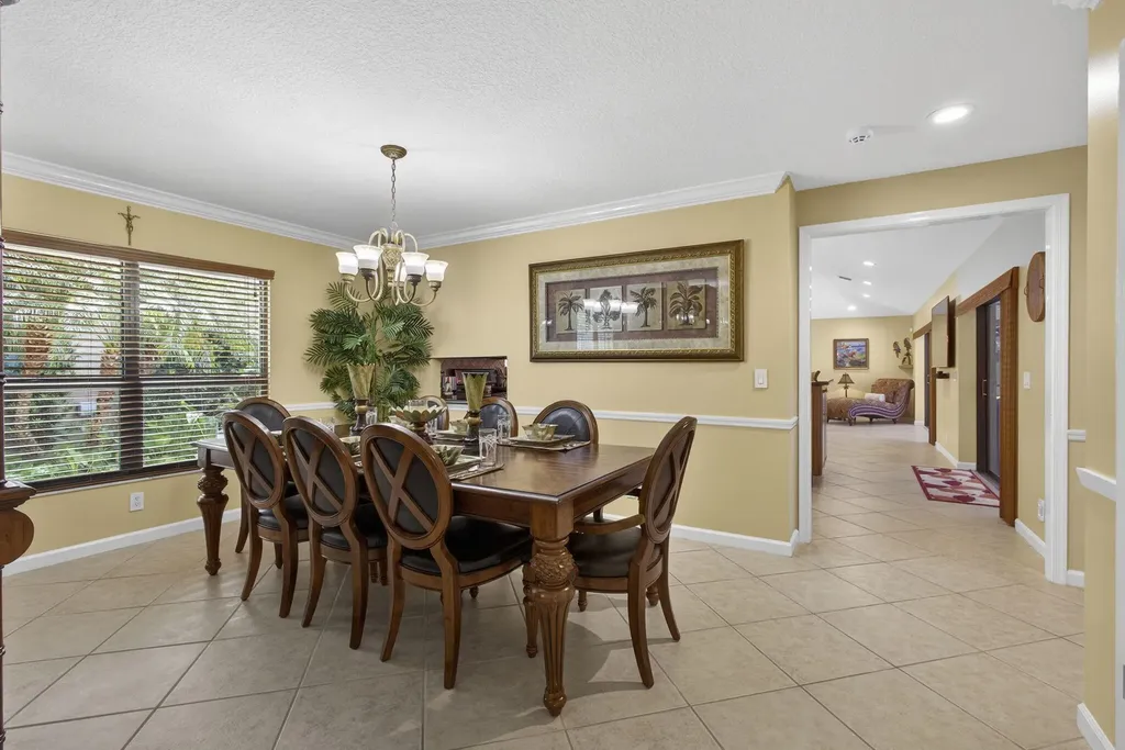 9 Kintyre Road Palm Beach Gardens FL 33418