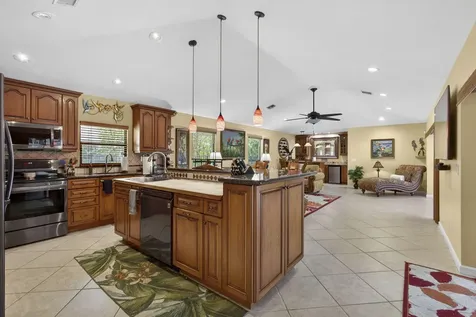 9 Kintyre Road Palm Beach Gardens FL 33418