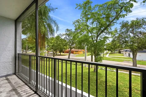 7541 NW 16th Street Plantation FL 33313