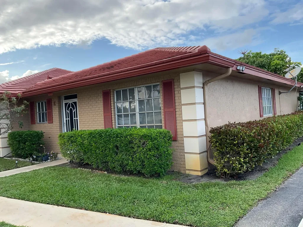 1473 SW 27th Avenue Boynton Beach FL 33426