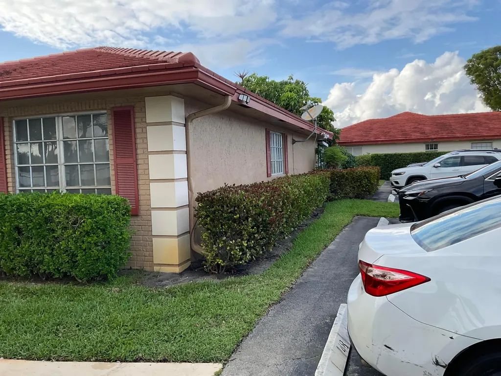 1473 SW 27th Avenue Boynton Beach FL 33426