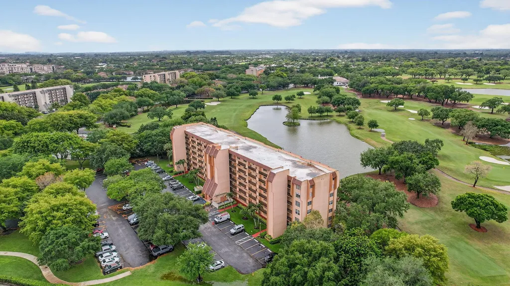3001 W Rolling Hills Circle Davie FL 33328
