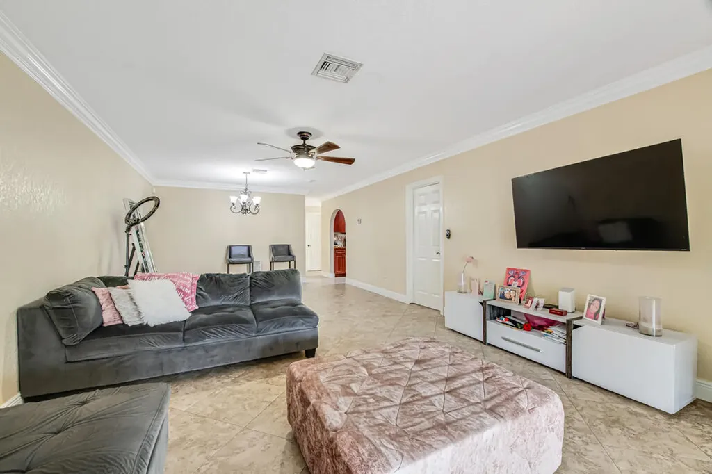 4917 Luqui Court West Palm Beach FL 33415