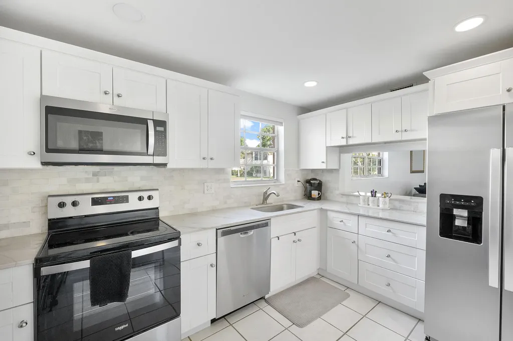 1700 Dover Road Delray Beach FL 33445
