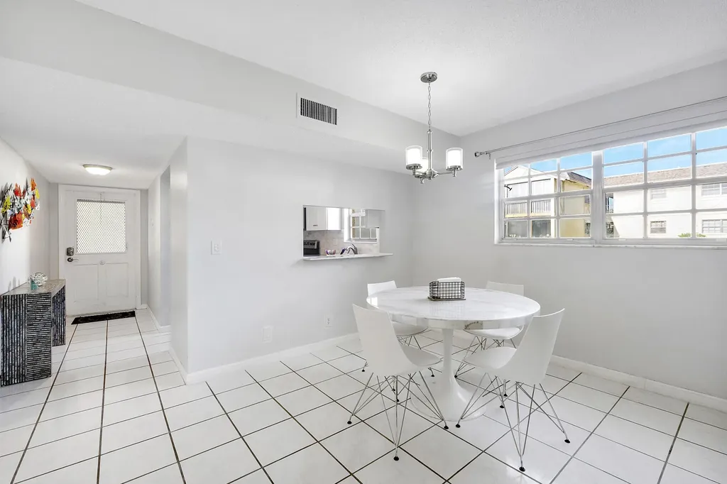 1700 Dover Road Delray Beach FL 33445