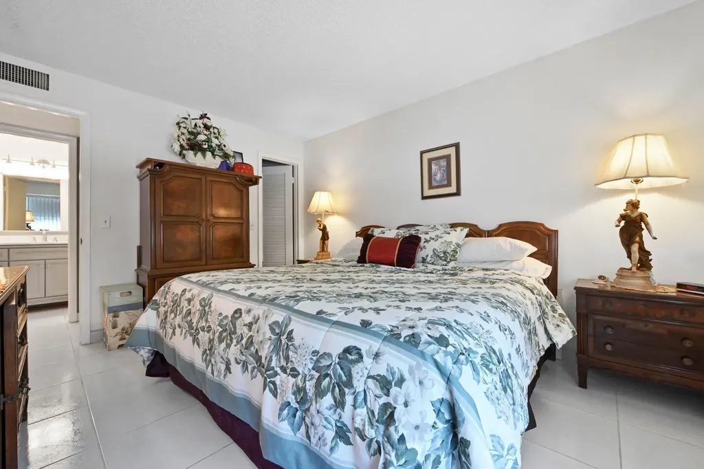 182 Piedmont D Delray Beach FL 33484