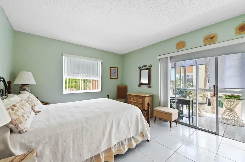 182 Piedmont D Delray Beach FL 33484