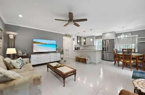 182 Piedmont D Delray Beach FL 33484