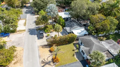 838 SW 11th Court Fort Lauderdale FL 33315