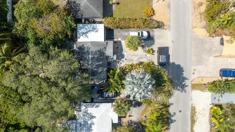 838 SW 11th Court Fort Lauderdale FL 33315