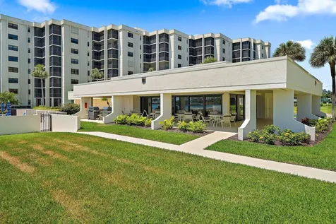 19800 Sandpointe Bay Drive Tequesta FL 33469