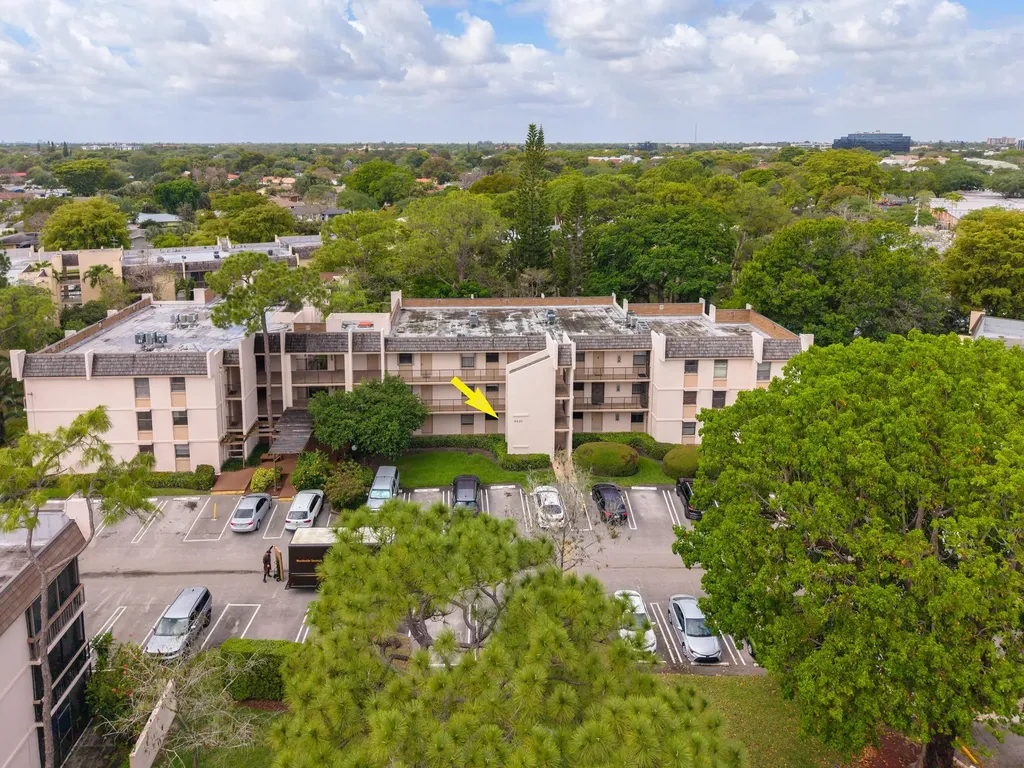 8421 Forest Hills Drive Coral Springs FL 33065