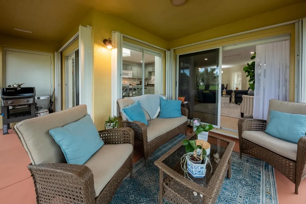 1040 Arezzo Circle Boynton Beach FL 33436