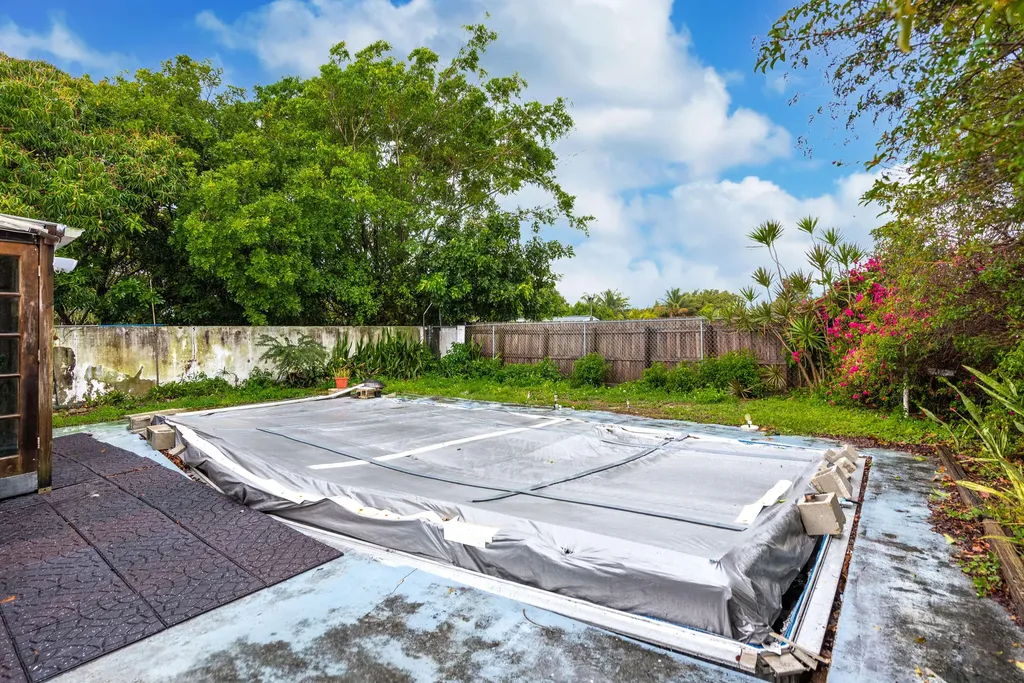 7111 Washington Avenue Lake Worth FL 33462