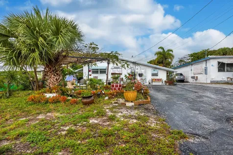 7111 Washington Avenue Lake Worth FL 33462