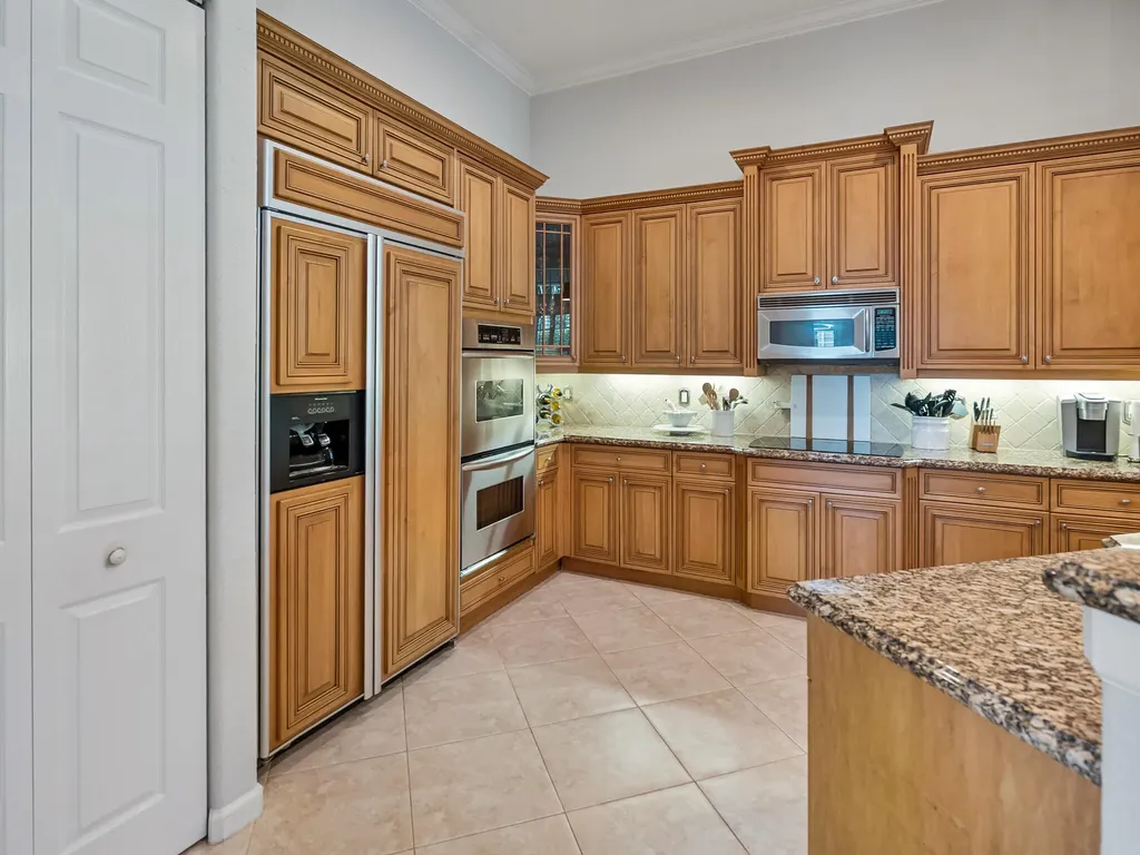 175 Via Rosina Jupiter FL 33458